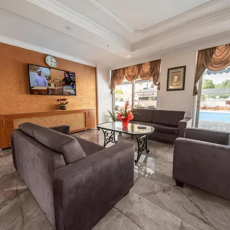 Marina מלון דירות מרמריס